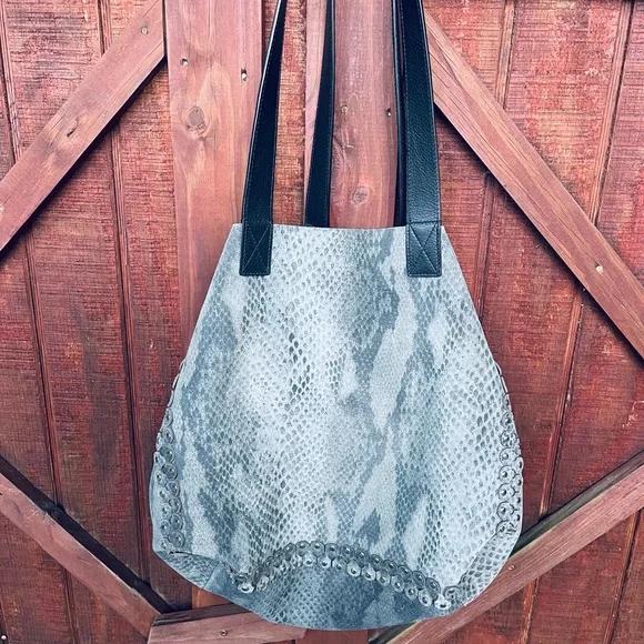 Rare! Henri Bendel Reversible Astrid Large Black Leather With Snakeskin Hobo Bag - Picture 14 of 16